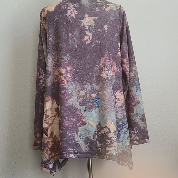 CHELSEA AND THEODORE top - Picture 4 of 8